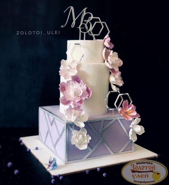 Свадебный торт