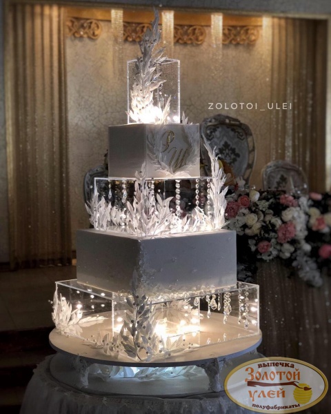 Свадебный торт