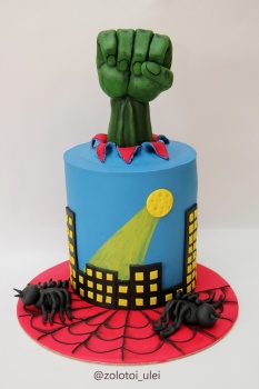Торт "Рука Халка"